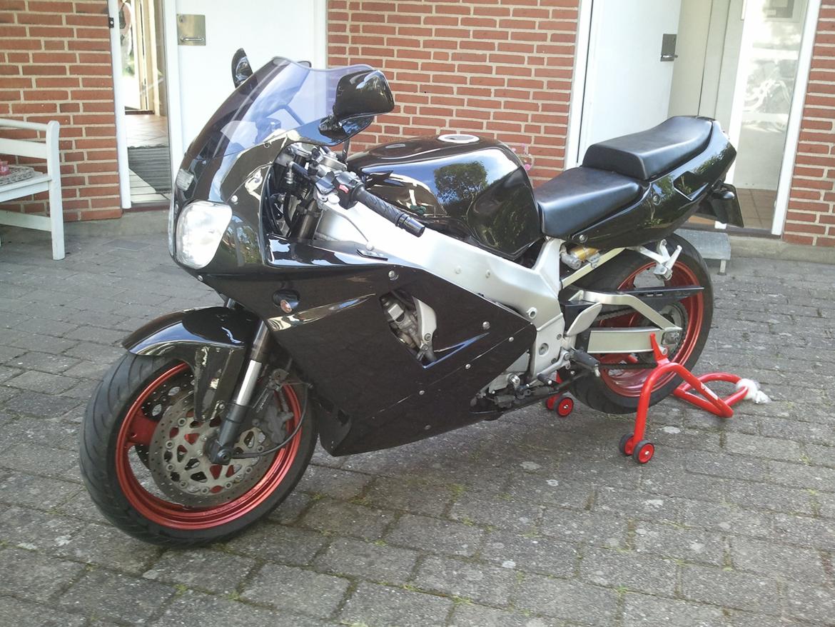 Yamaha YZF 750 R *Solgt* - Lige poleret :) billede 13