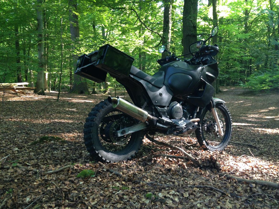 Yamaha XTZ 850 Mette Mols R.I.P billede 3