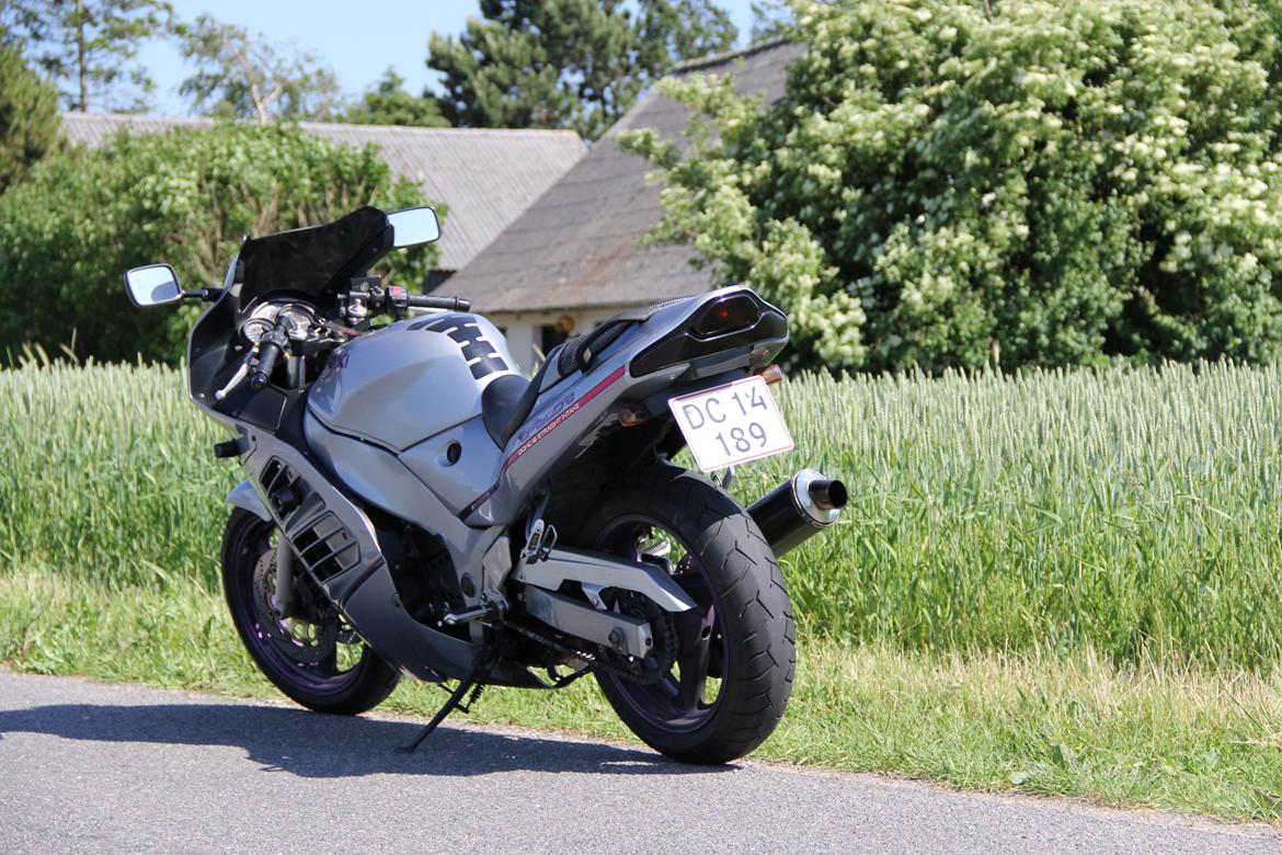 Suzuki RF-600R billede 3