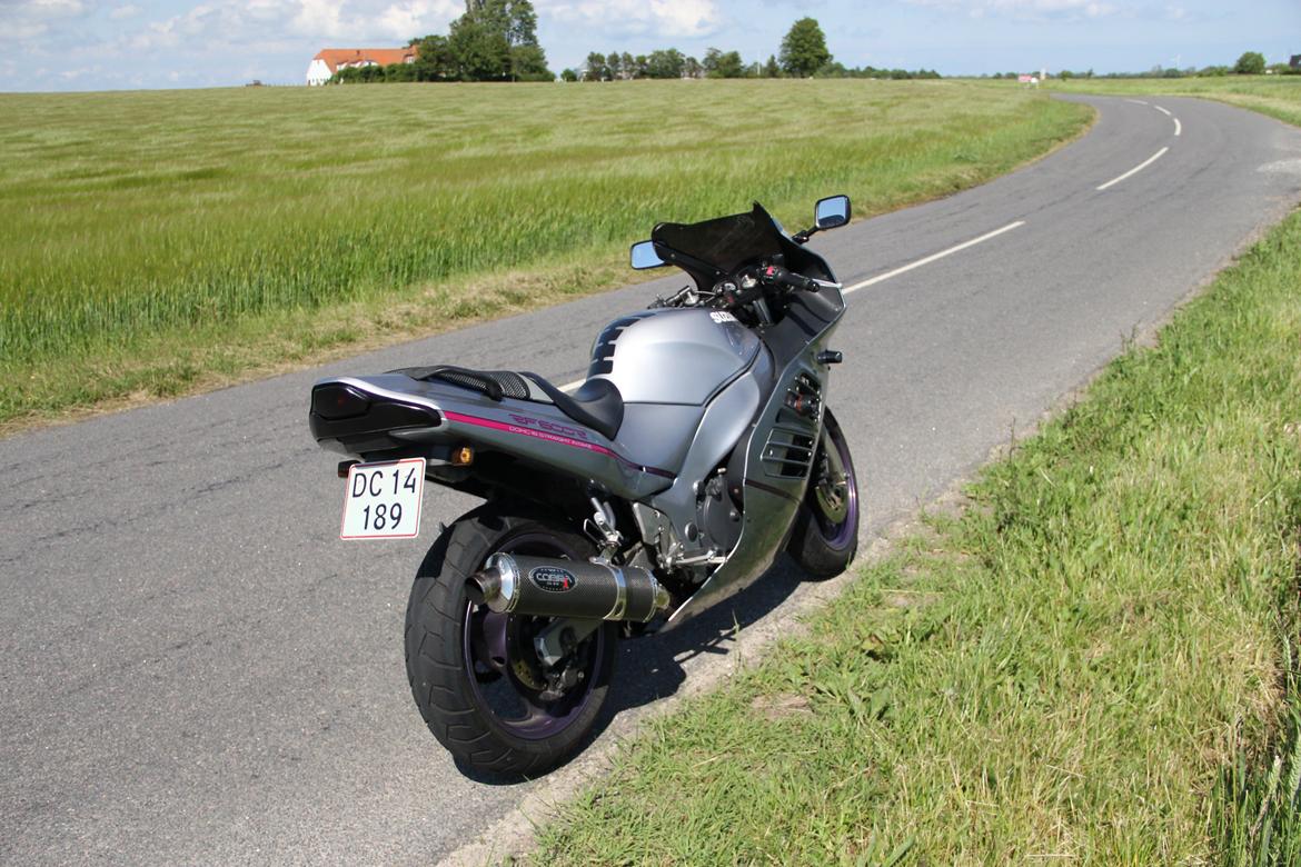 Suzuki RF-600R billede 5