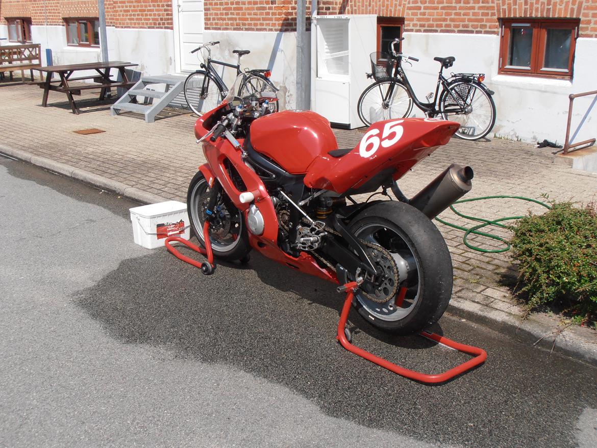 Yamaha YZF R6 billede 8