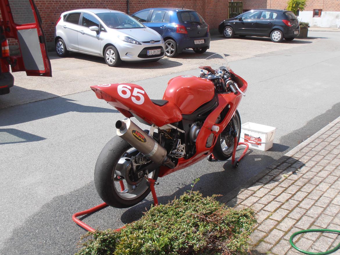 Yamaha YZF R6 billede 10