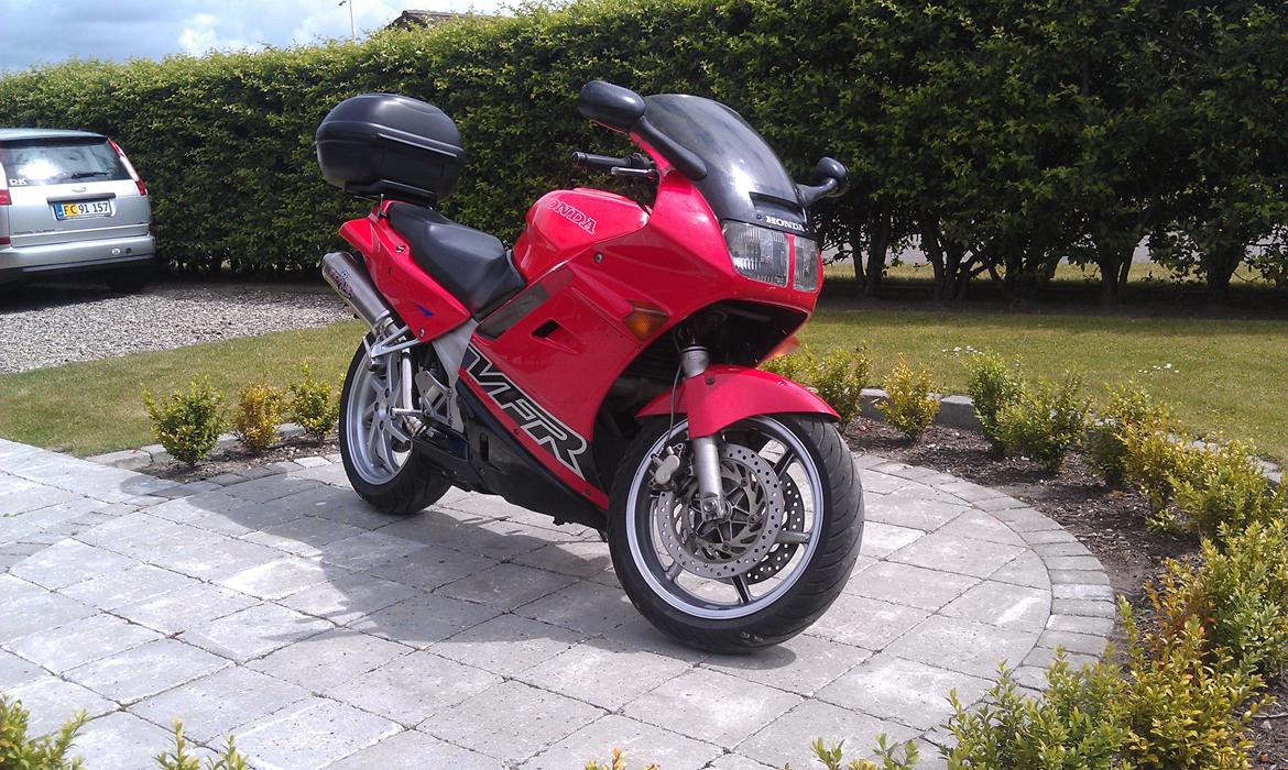 Honda vfr 750 F billede 2