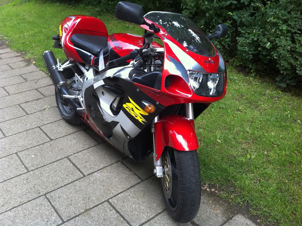 Suzuki GSX-R 750 SRAD billede 2