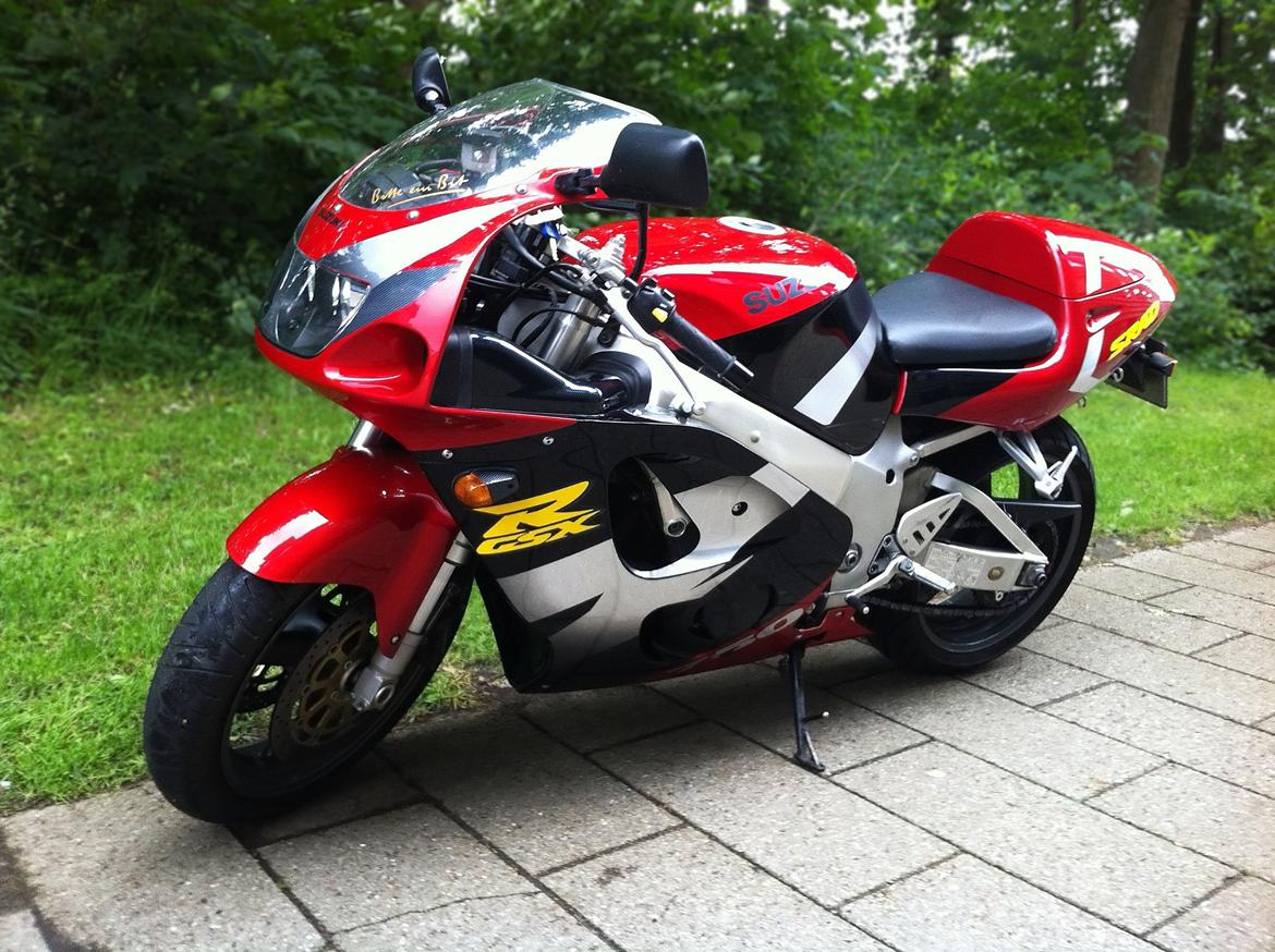 Suzuki GSX-R 750 SRAD billede 3