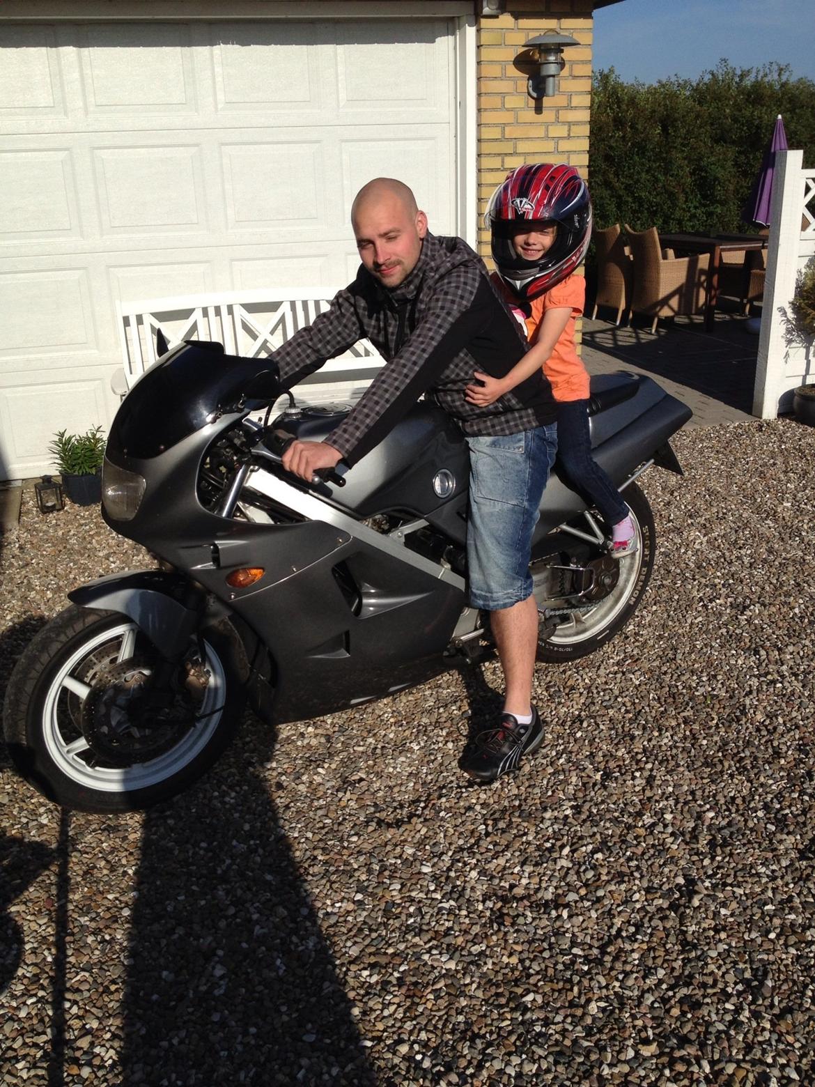 Honda VFR 400R NC24 billede 9