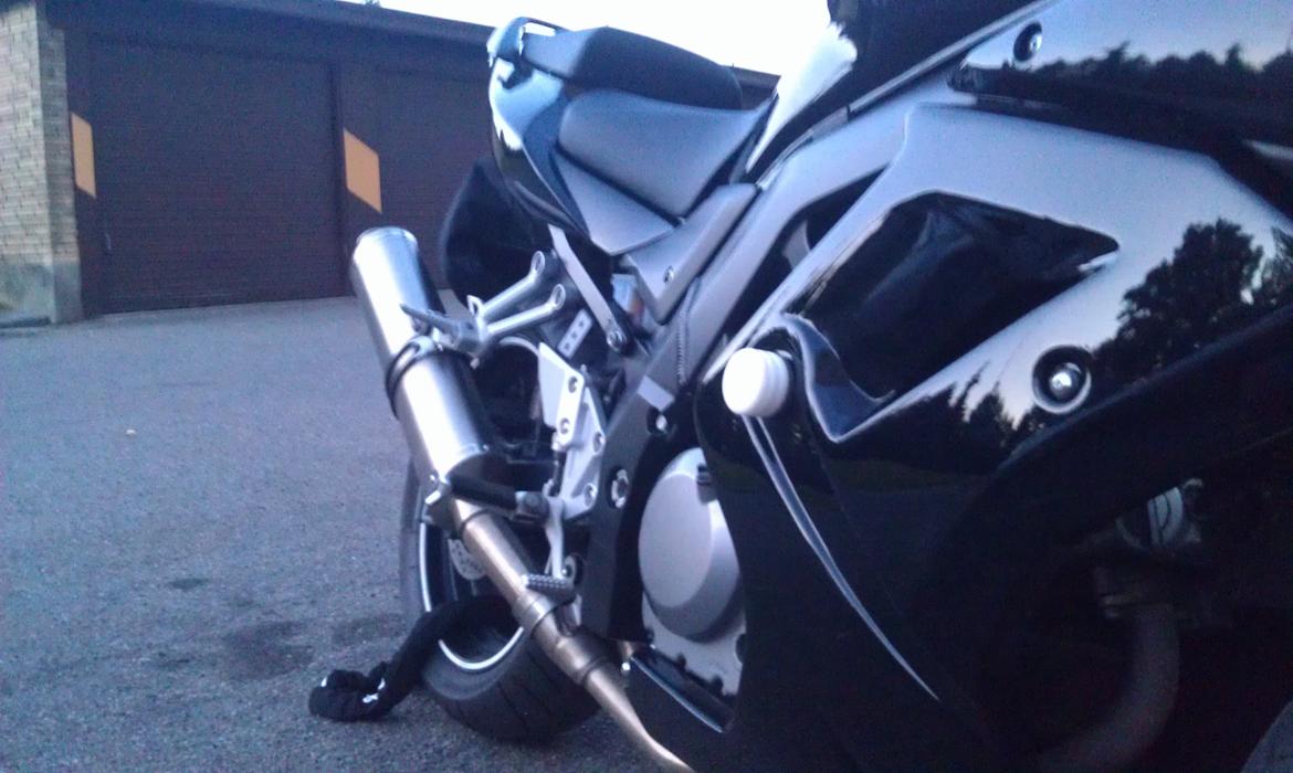 Suzuki sv650s (SOLGT) billede 4