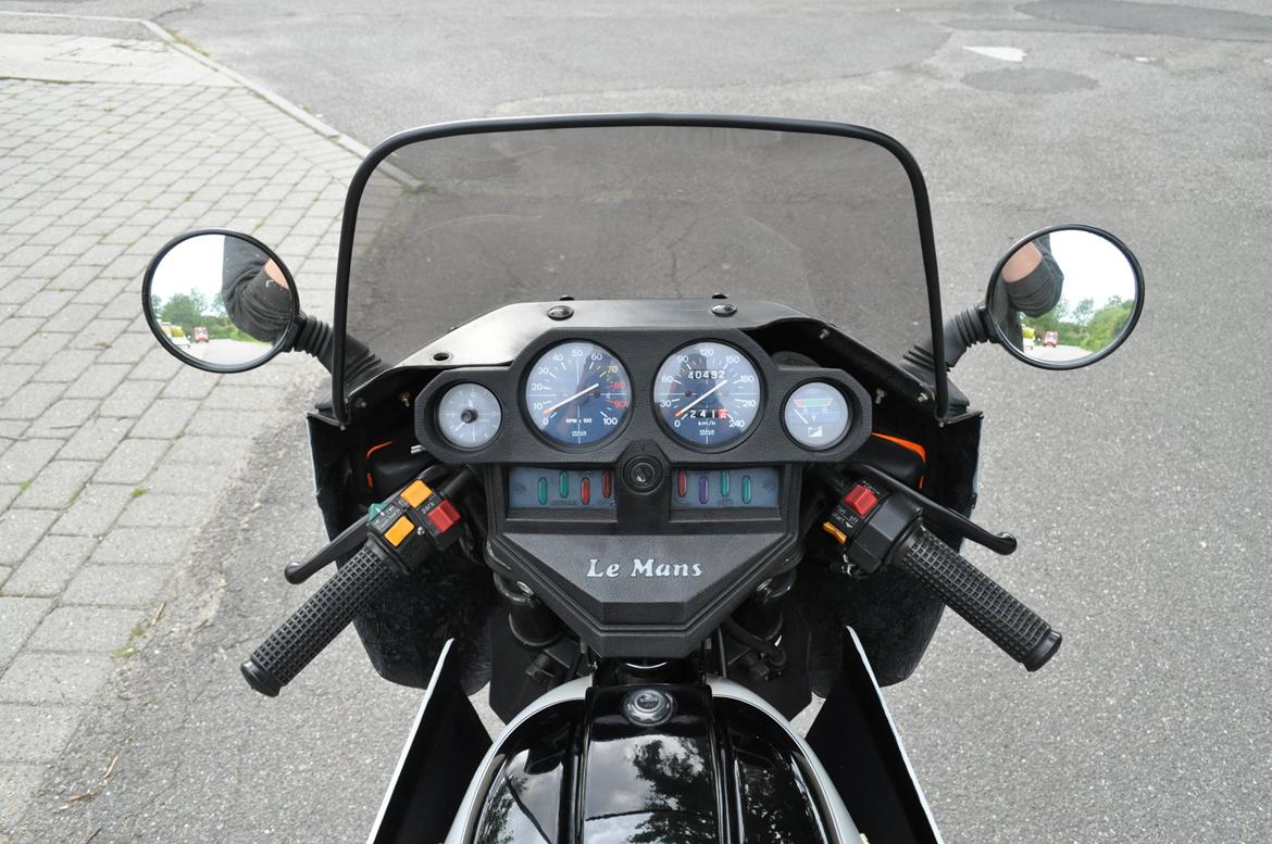 Moto Guzzi Le Mans ll Solgt billede 18