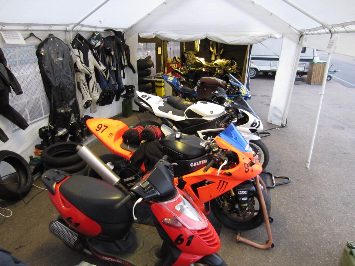 Yamaha R1 billede 16