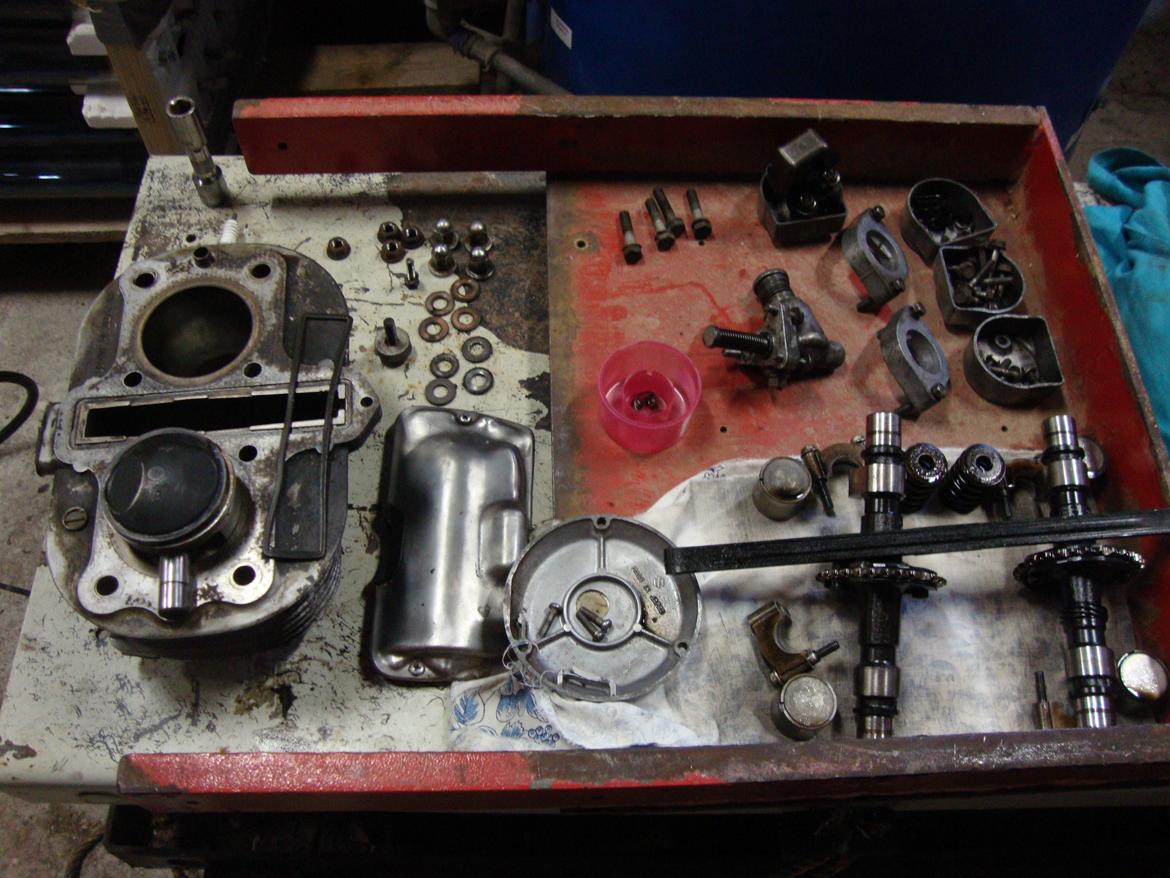 Suzuki GS 425 billede 3