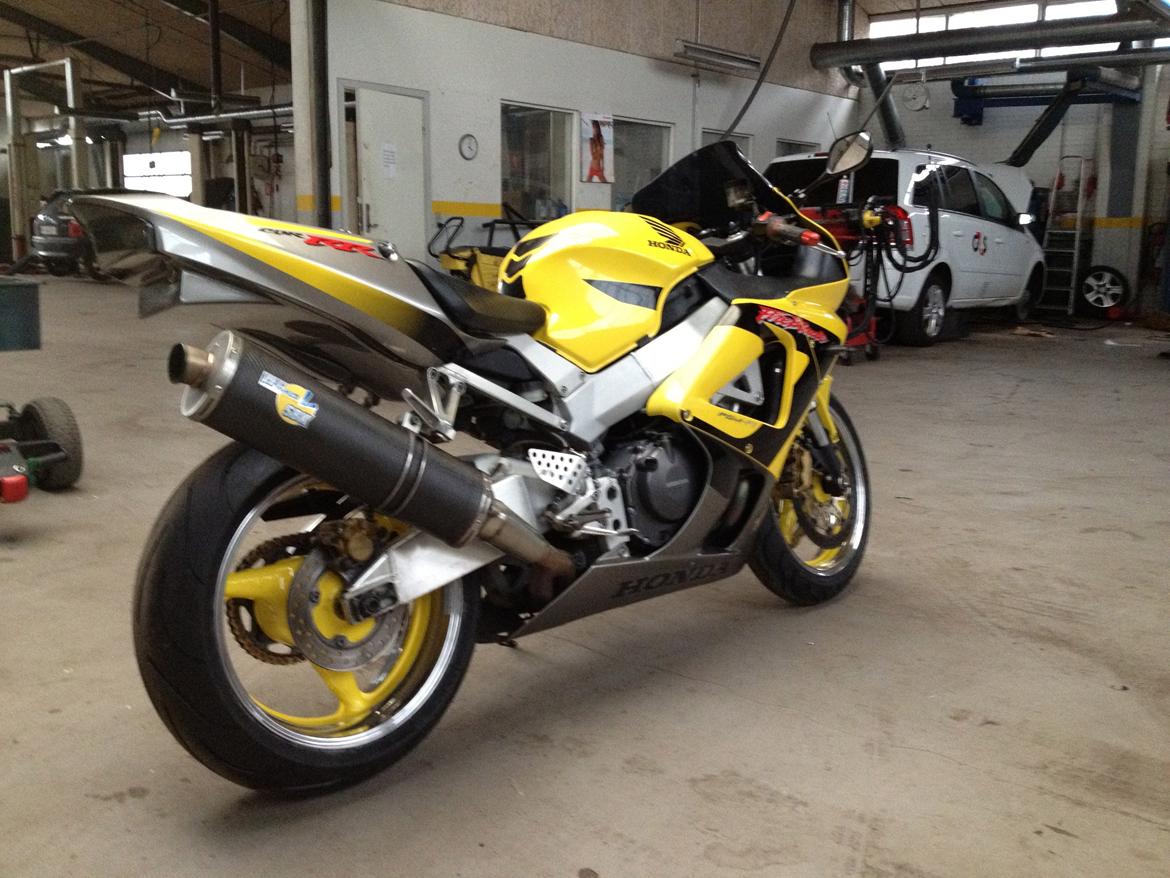 Honda fireblade 929 billede 3