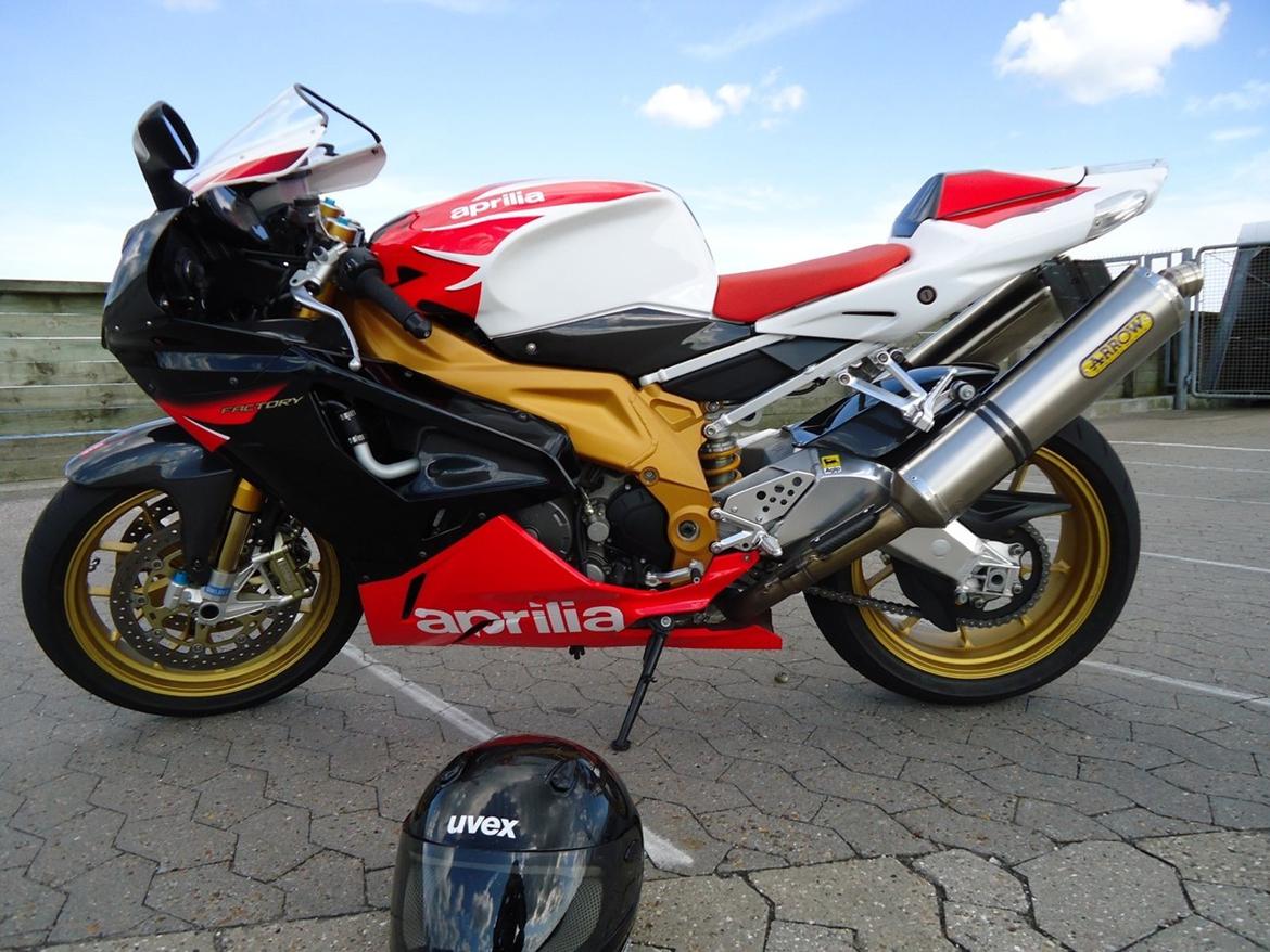 Aprilia RSVR Factory billede 2