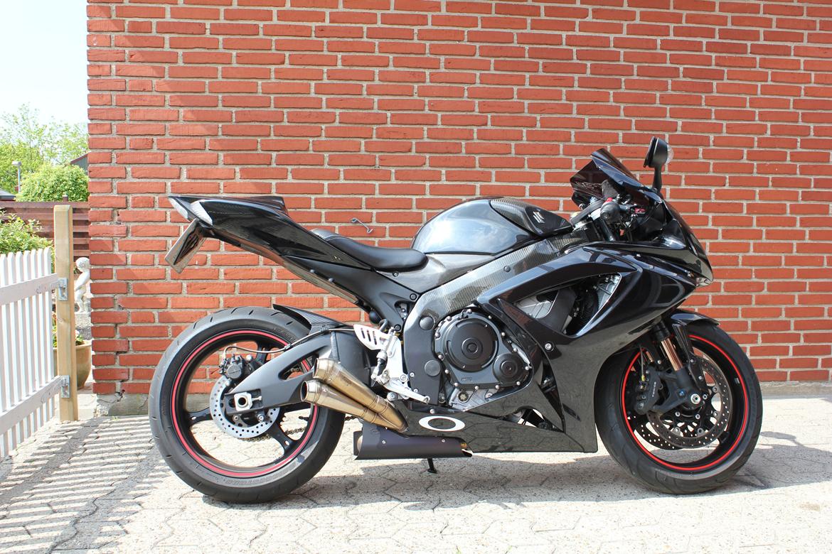 Suzuki GSX 750 R (SOLGT) billede 1