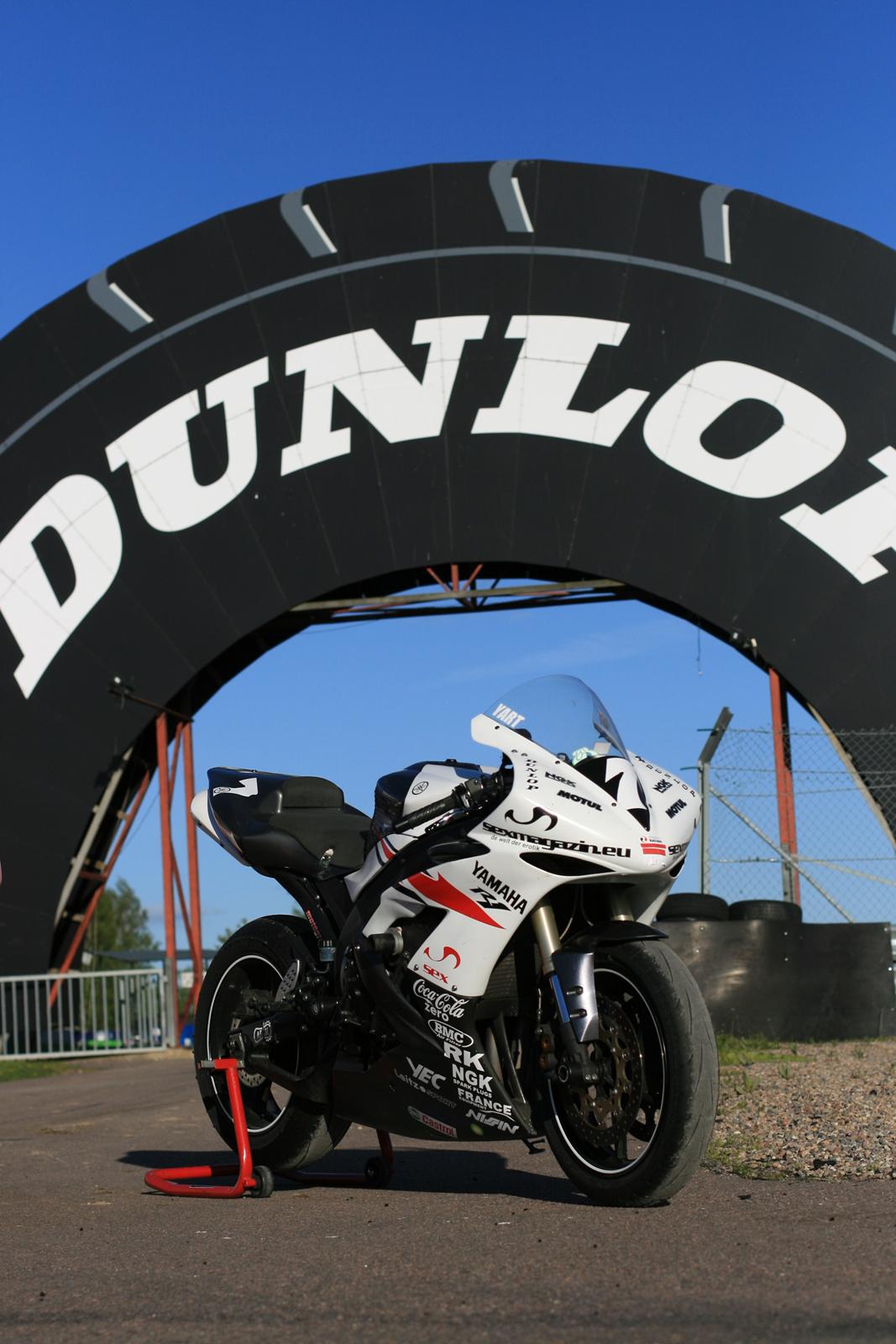 Yamaha YZF-R1 Baneged billede 15