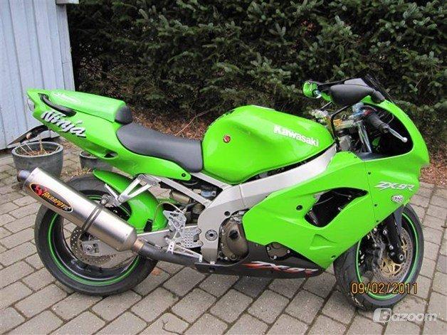 Kawasaki zx9r (solgt) billede 1