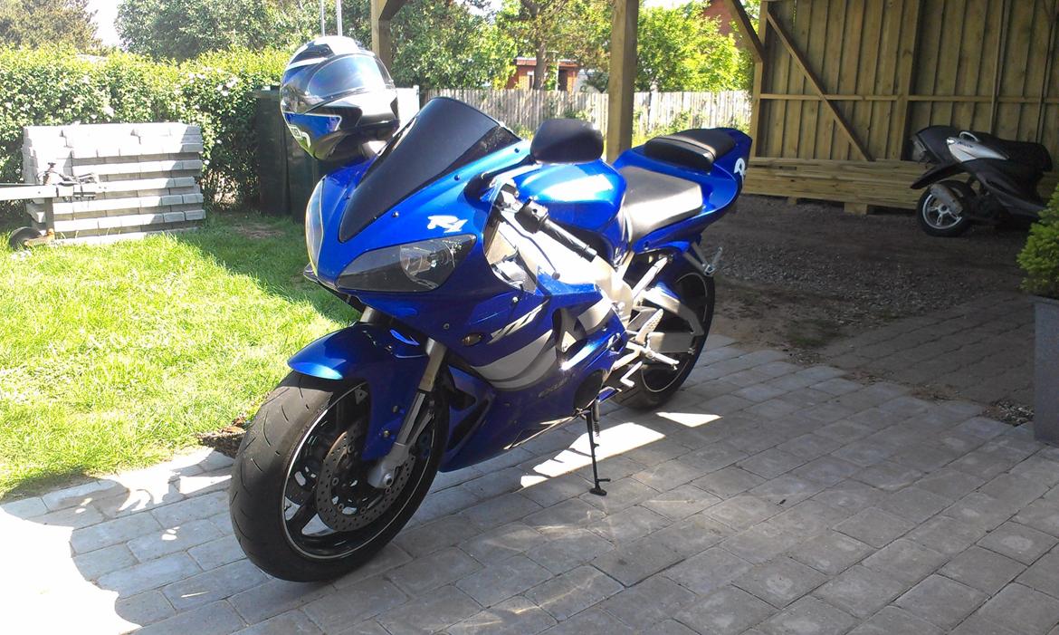 Yamaha YZF-R1 billede 2