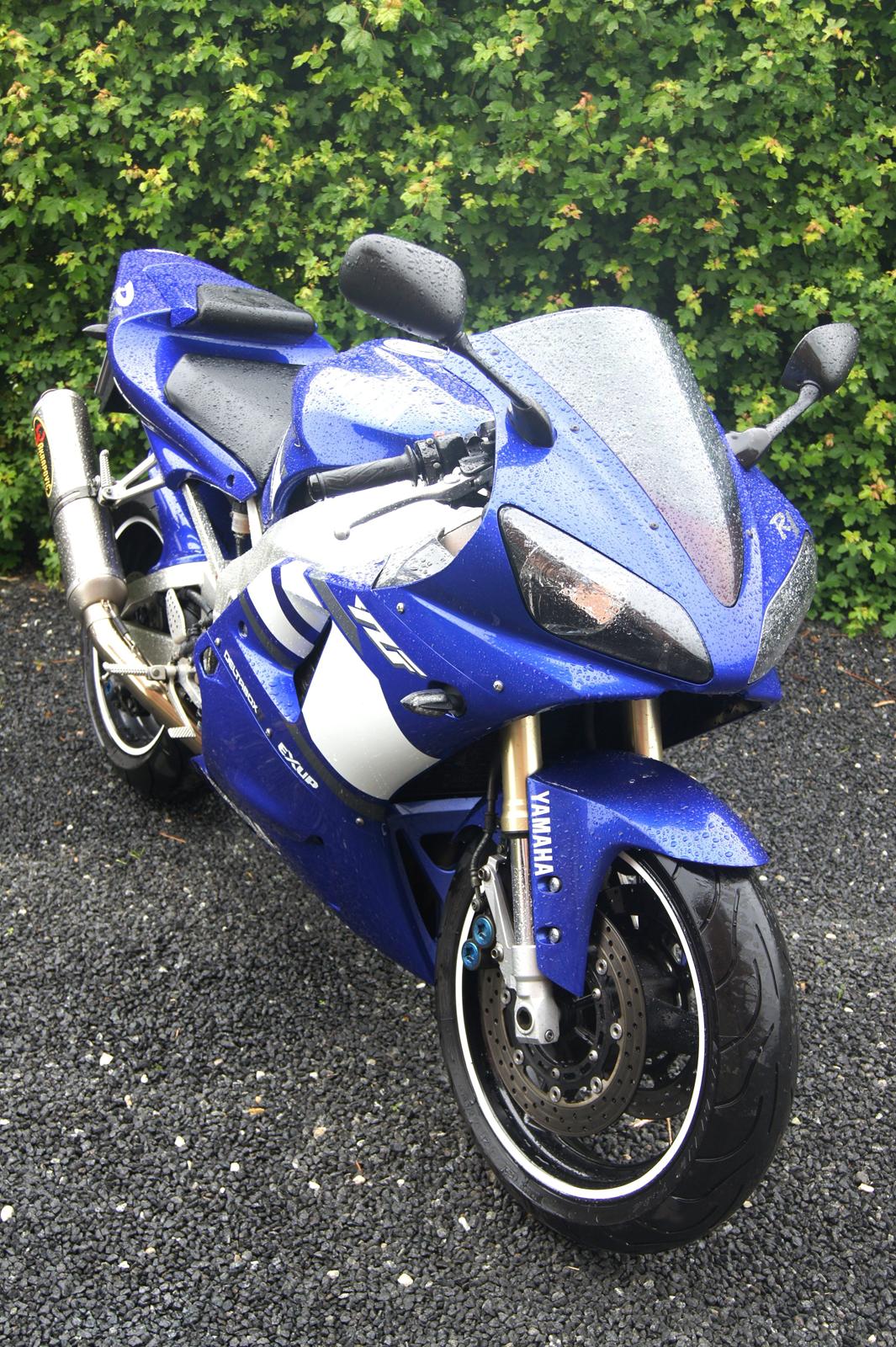 Yamaha R1 billede 3