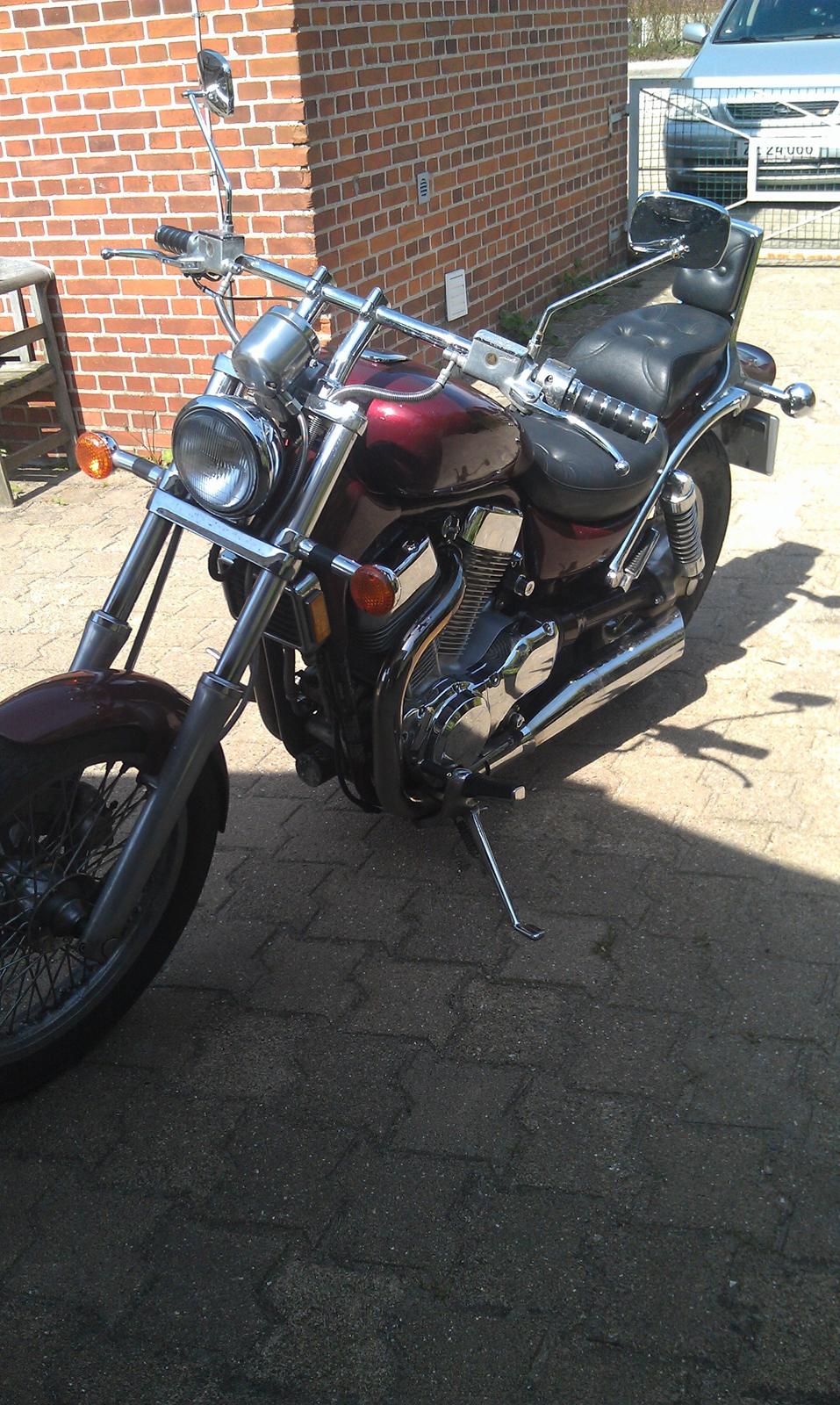 Suzuki Intruder vs 1400 billede 3