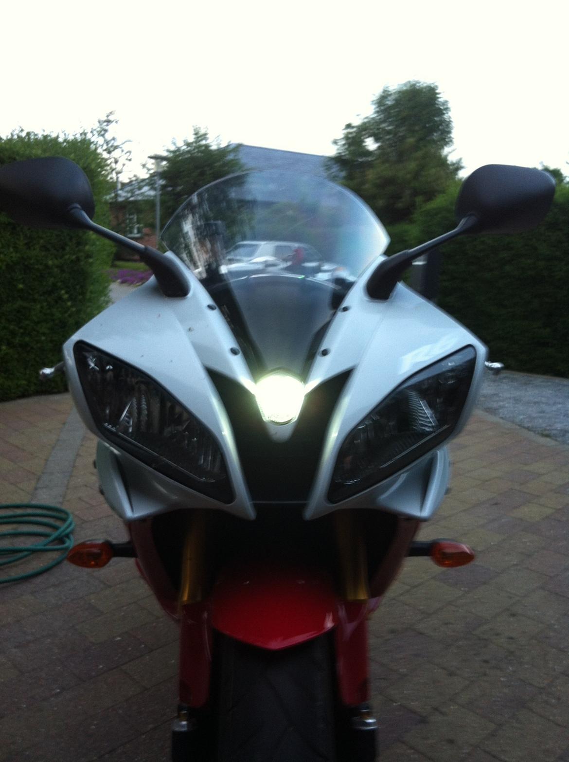 Yamaha R6 billede 10