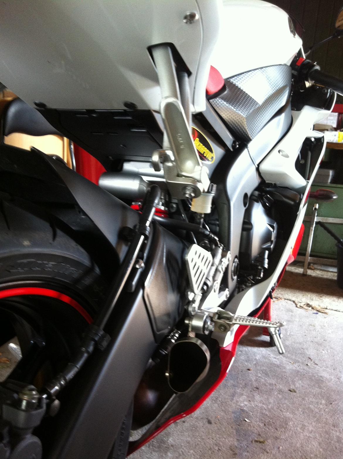 Yamaha R6 billede 11