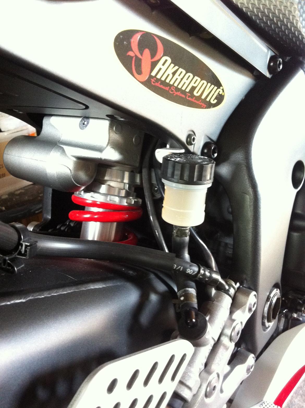 Yamaha R6 billede 16