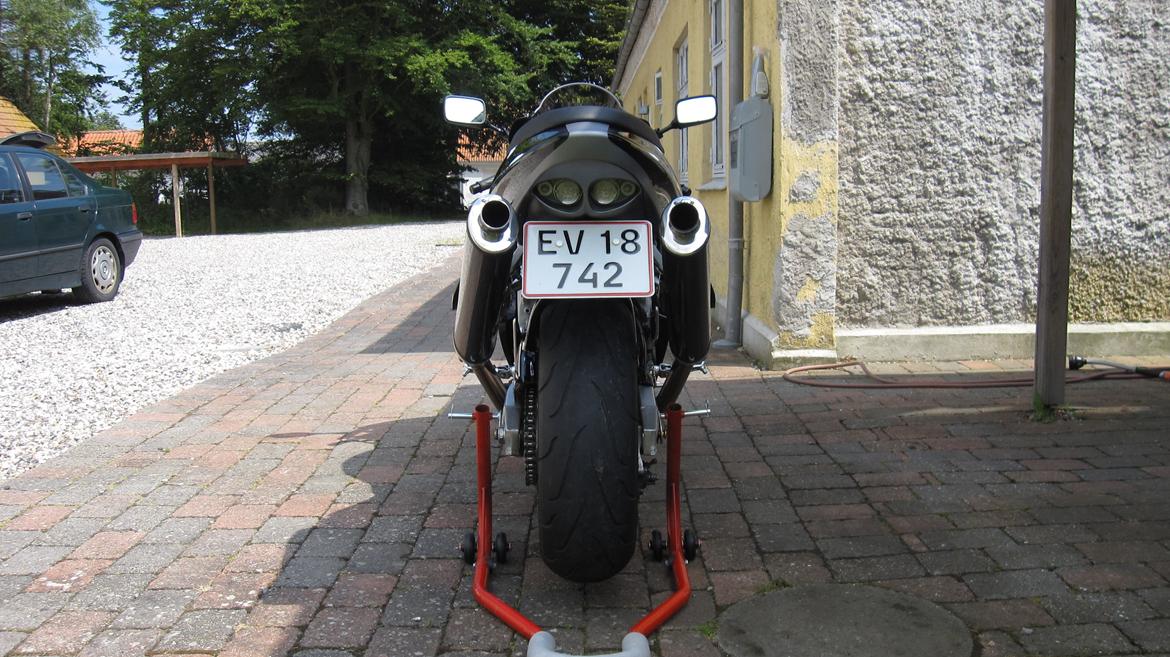 Suzuki TL1000R (Solgt) billede 17