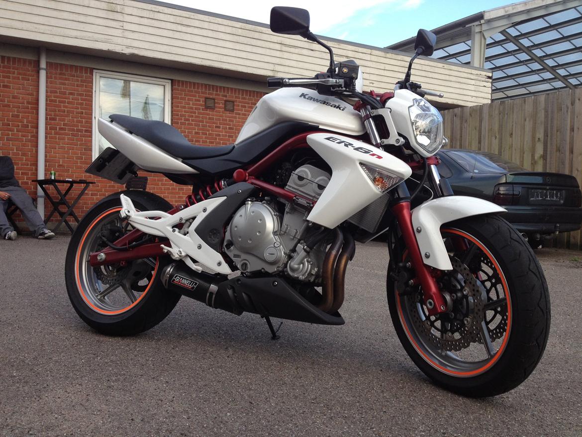 Kawasaki ER6N billede 1