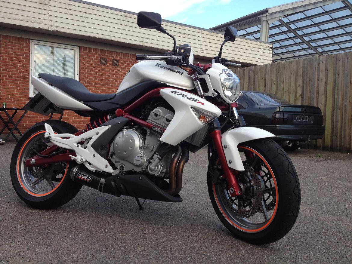 Kawasaki ER6N billede 2