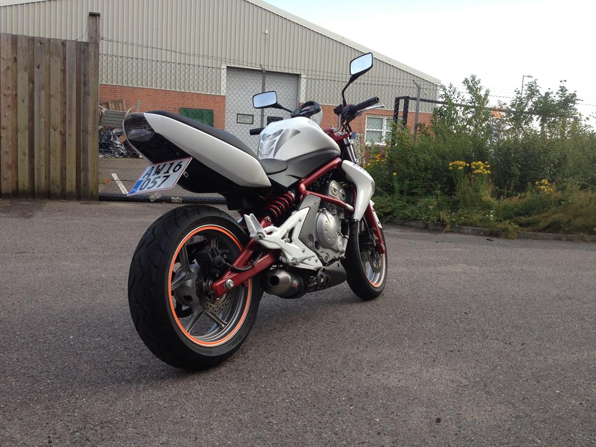 Kawasaki ER6N billede 6