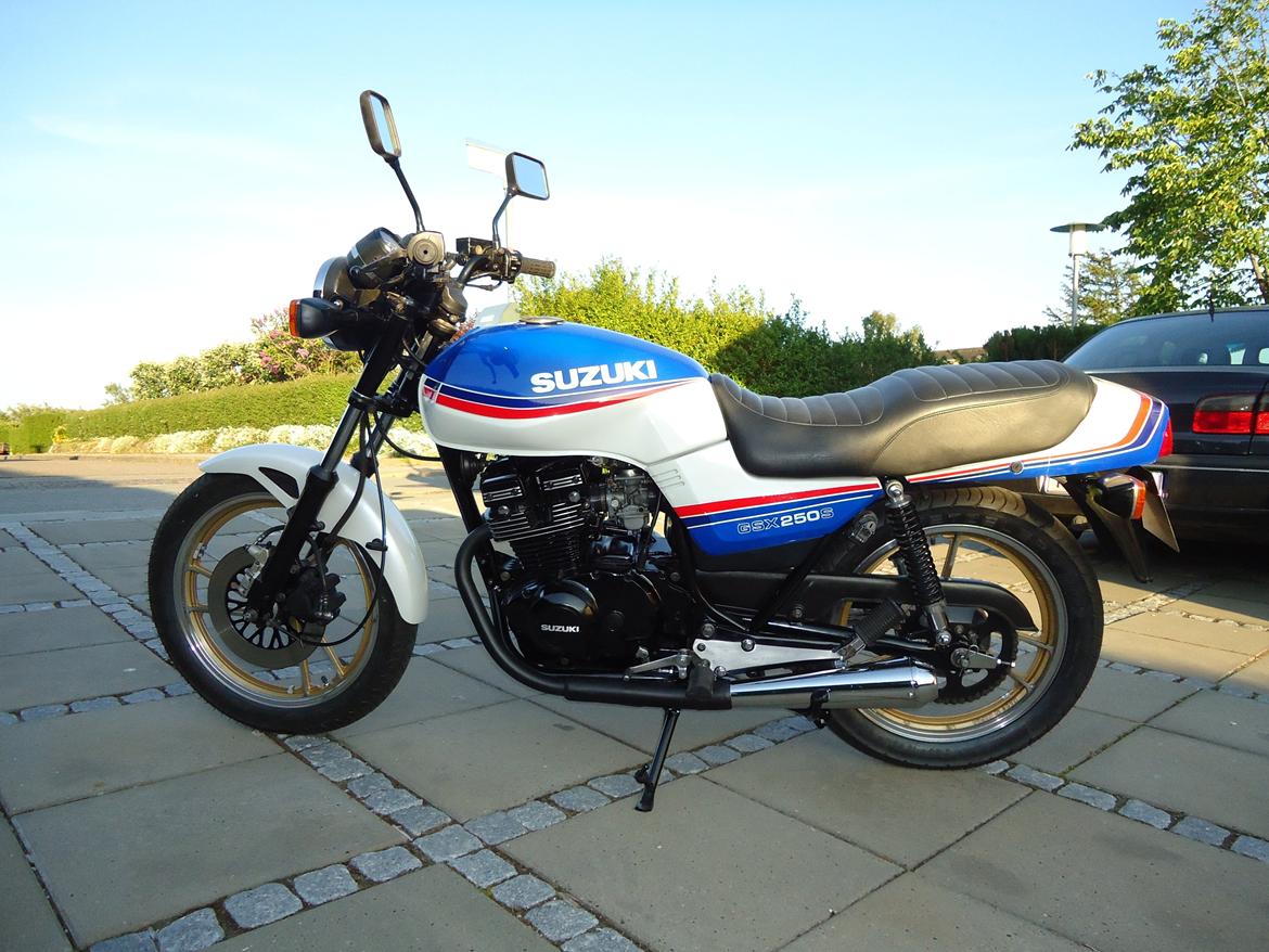 Suzuki GSX 250 ES billede 2