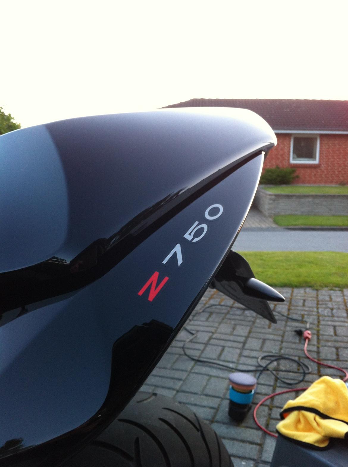 Kawasaki Z750 ABS (SOLGT) billede 2