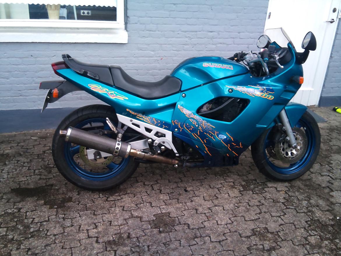 Suzuki GSX 600F(S) Katana **Solgt** billede 2