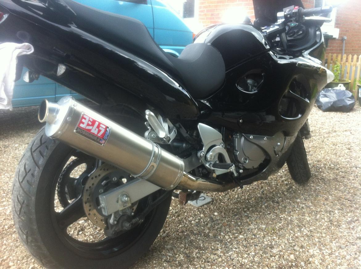 Suzuki 750 GSX F billede 1