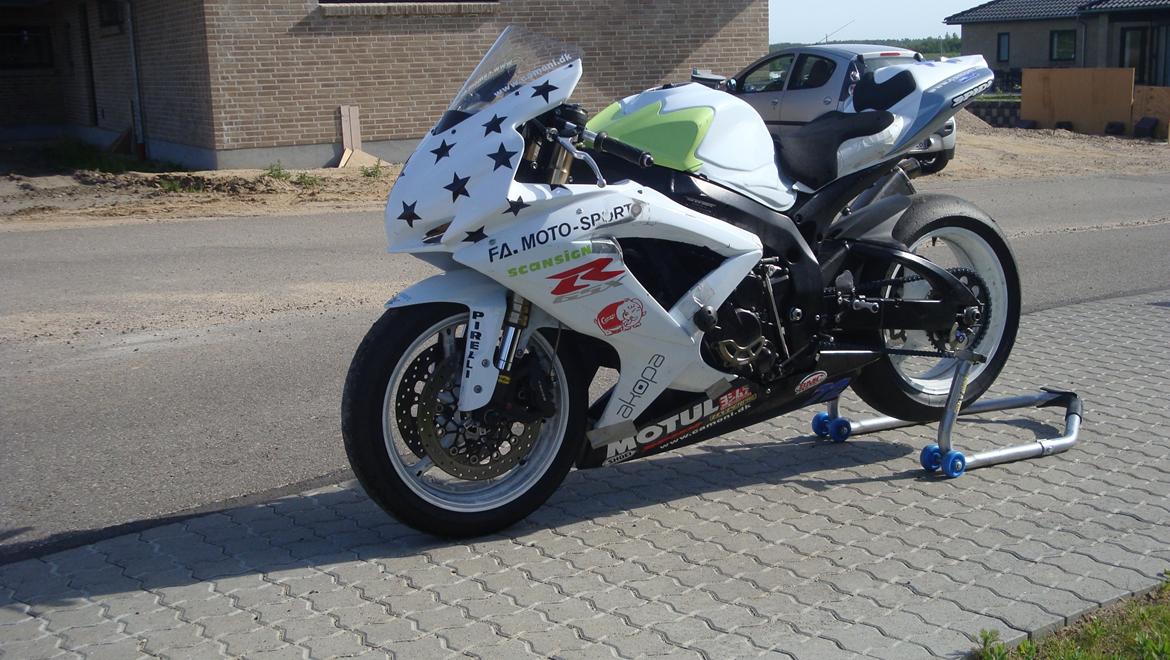Suzuki GSXR 600 billede 1