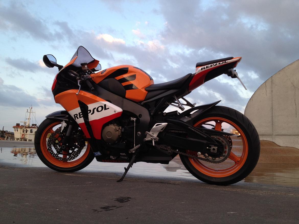 Honda CBR 1000 RR Fireblade Repsol billede 3