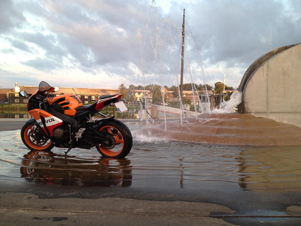 Honda CBR 1000 RR Fireblade Repsol billede 5