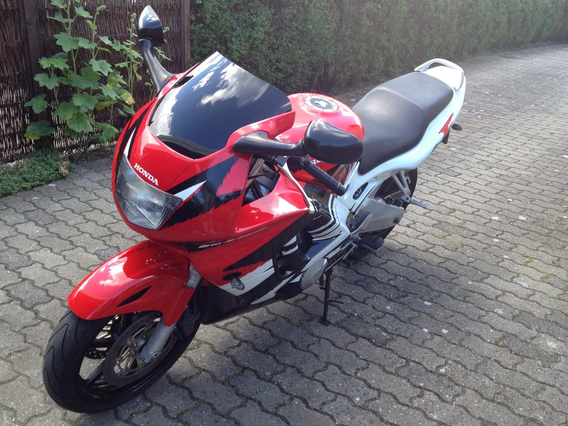 Honda CBR 600 F3 billede 1