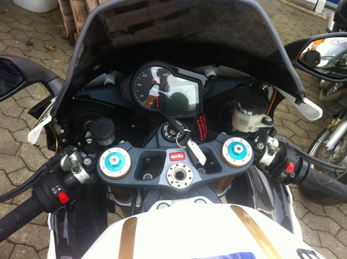 Aprilia RSV 1000 R Factory billede 5