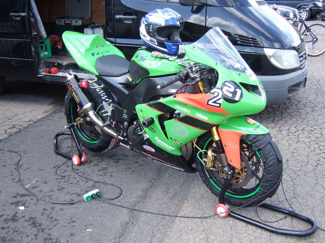 Kawasaki ZX10R billede 8