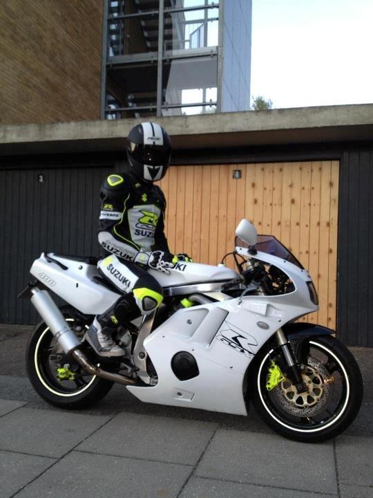 Suzuki Gsxr 400r billede 6