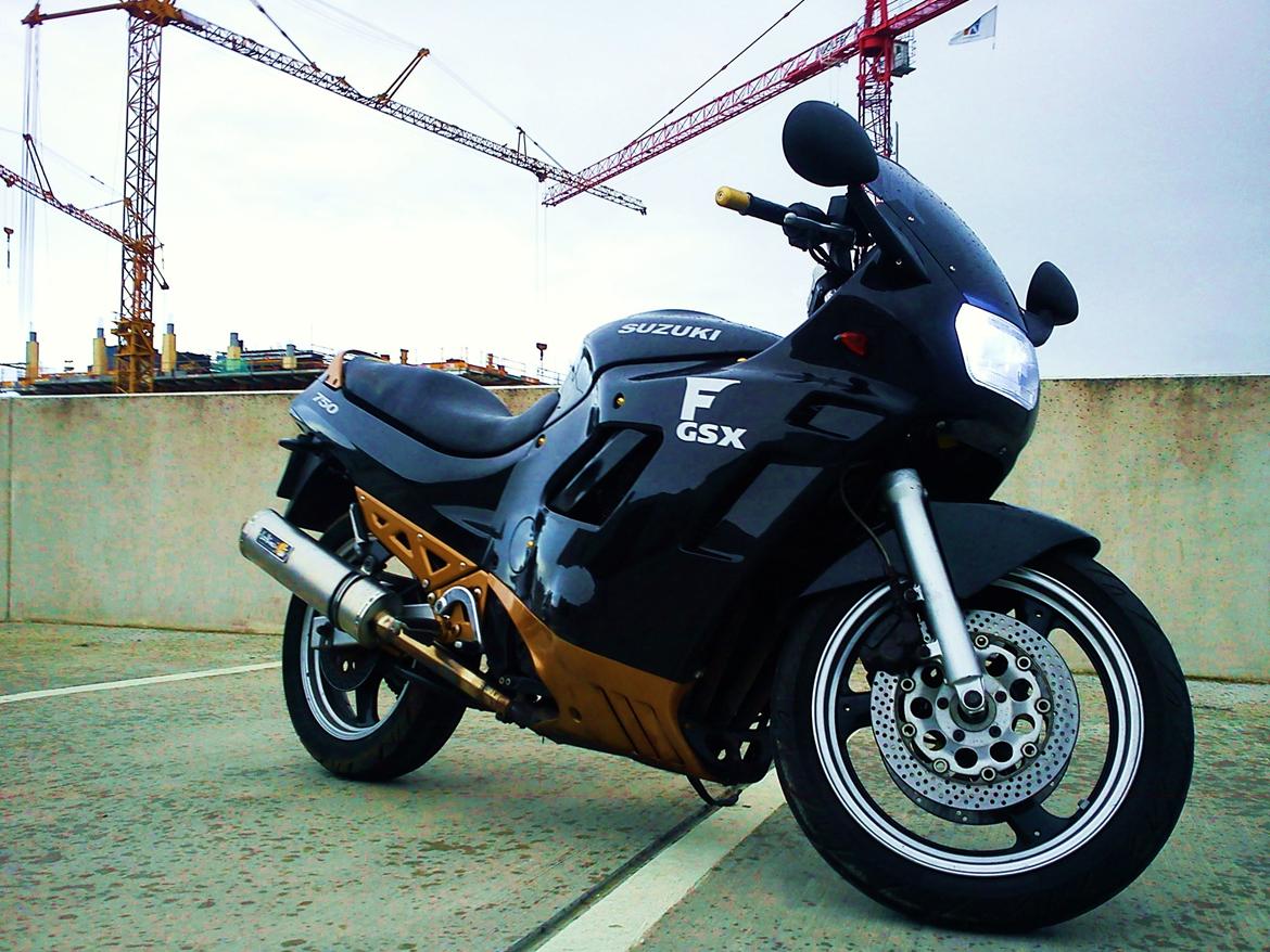 Suzuki GSX 750 F billede 1