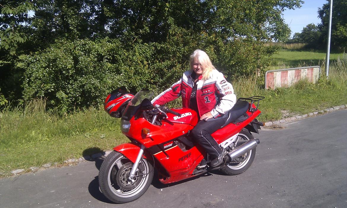 Suzuki Gsx 750 F billede 1