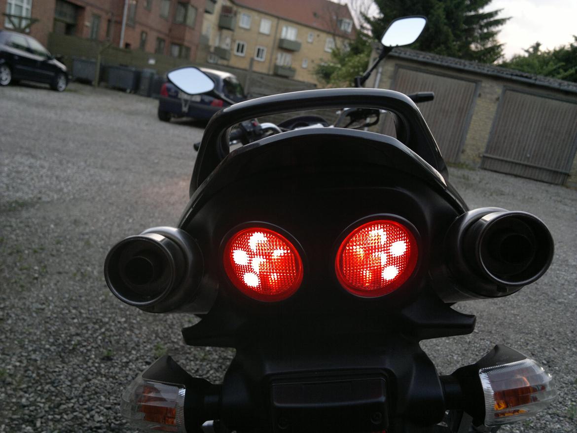 Suzuki Gsr 600 A billede 7