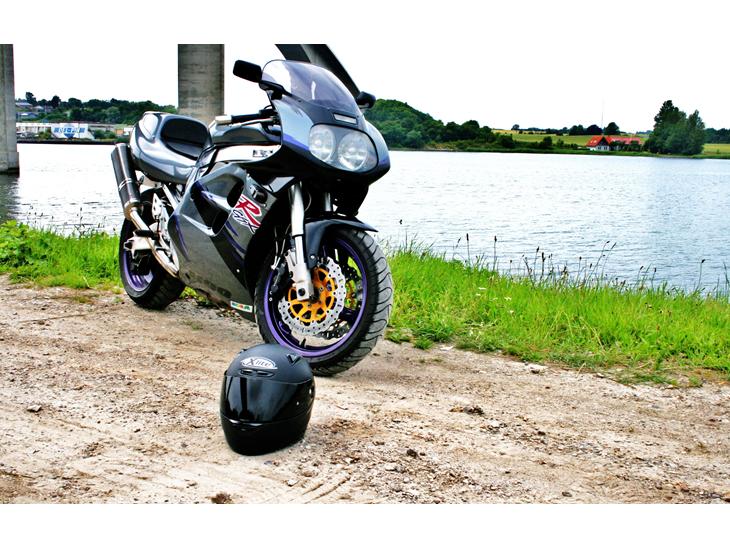 {{currentPhoto.altText}} billede {{currentPhoto.number}}