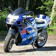 Suzuki GSX-R 600 Srad