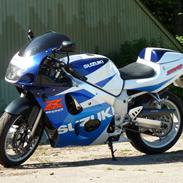 Suzuki GSX-R 600 Srad