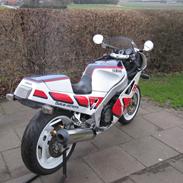 Yamaha FZR