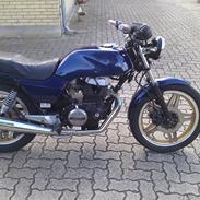 Honda cb 400n