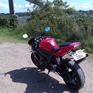 Yamaha r1