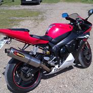 Yamaha r1